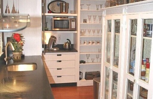 Plymouth House | Incredible Townhouse 2 blocks to Harbor, SubZero kitchen, Architectural Detail