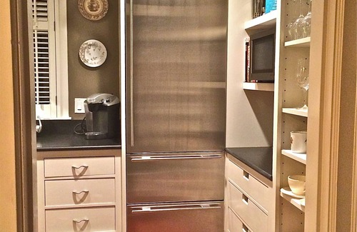 Plymouth House | Incredible Townhouse 2 blocks to Harbor, SubZero kitchen, Architectural Detail