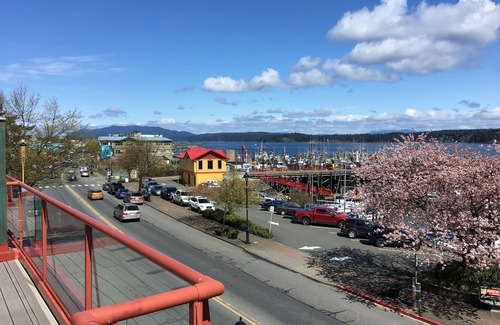 Campbell River Condo | Incredible Views, Day and Harbour lit Nights