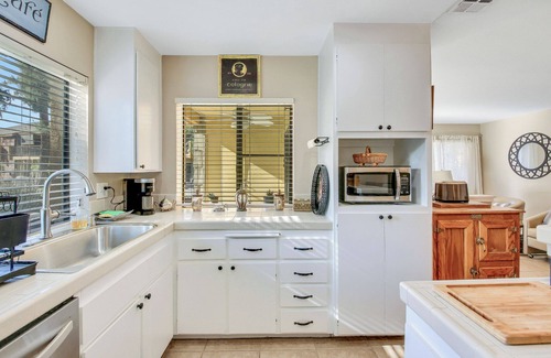 Indio Condo | Incredible views, near shopping, Empire Polo Club & 27 hole public golf course