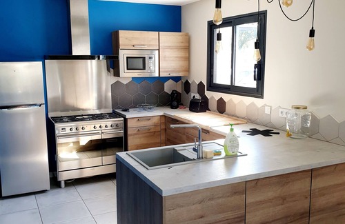 Saubion House | Ind. house Air-conditioned with heated pool, 3-star rating 🌟