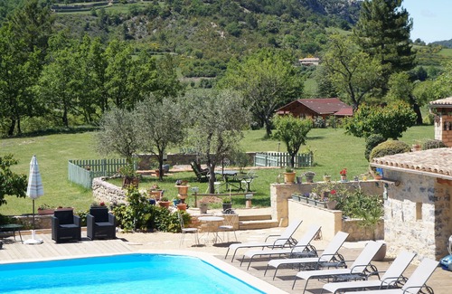 Chateauneuf-de-Bordette Ski Chalet | Independent cottage with pool in Provence