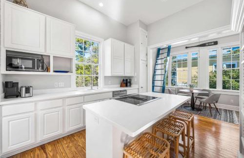 Seaside House | Independence Day