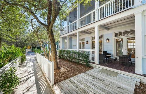 Seaside House | Independence Day