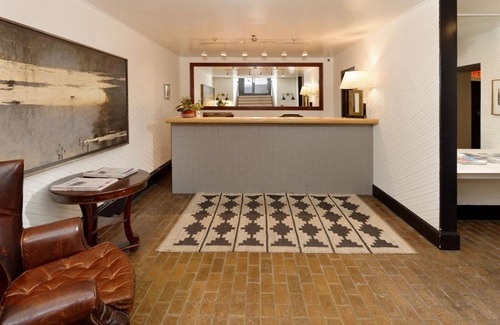 Downtown Hotel | Independence Square 213, Spacious Hotel Room with 2 Queen Beds, Wet Bar, and Sitting Area