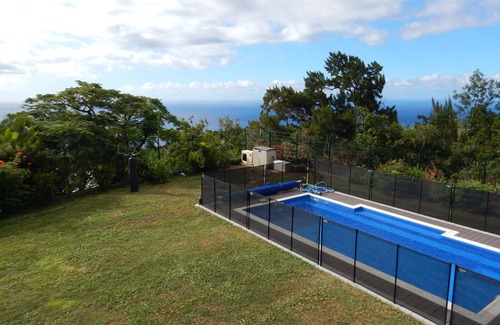 La Montagne Apartment | Independent apartment on the ground floor of a house on 1200 m² garden