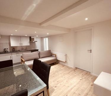 Kublis House | Independent Apartment for Skiing & Snowboarding