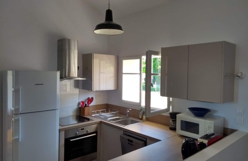 Reillanne Apartment | Independent apartment, - 4 people