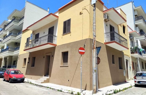 Gallipoli Apartment | Independent apartment on the sea up to 15 places, modern, finely furnished