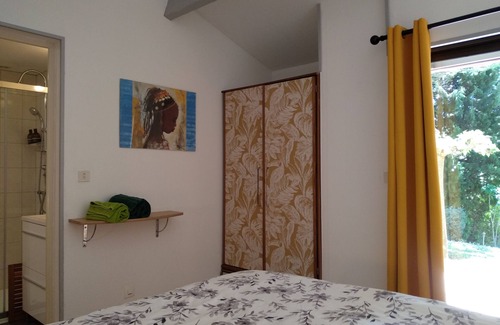 Brezilhac Bed & Breakfast | Independent bedroom, swimming pool, Park, Kitchen, Barbecue.