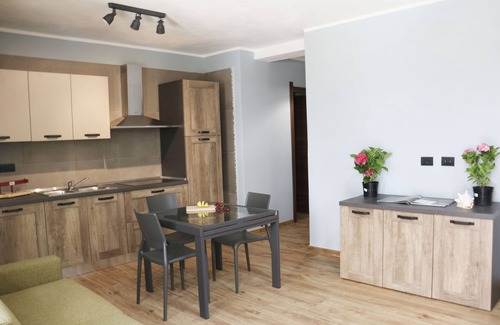Aritzo Apartment | Independent Cherry apartment in holiday home with garden and barbecue