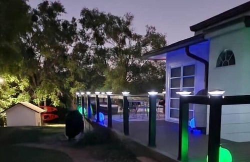 Lake Mary Villa | Independent Clean Guest house lake/kayaks/jacuzzy