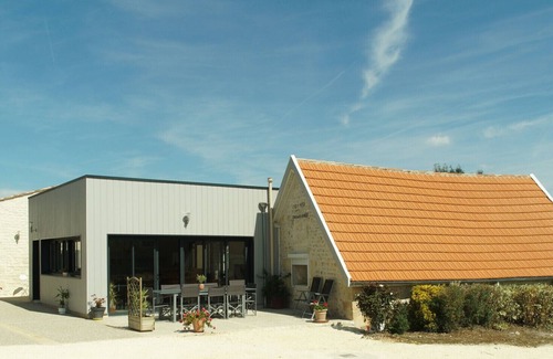 Port-d'Envaux House | Independent cottage: spa, indoor pool, sauna, steam room