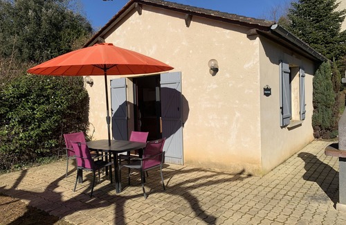 Simeyrols Cottage | Independent cottage - private terrace - shared swimming pool