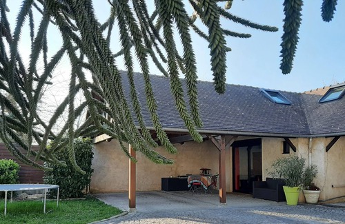 Buchelay Cottage | Independent cottage with swimming pool