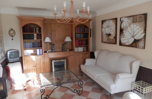 Lepinas Cottage | INDEPENDENT COUNTRY COTTAGE
