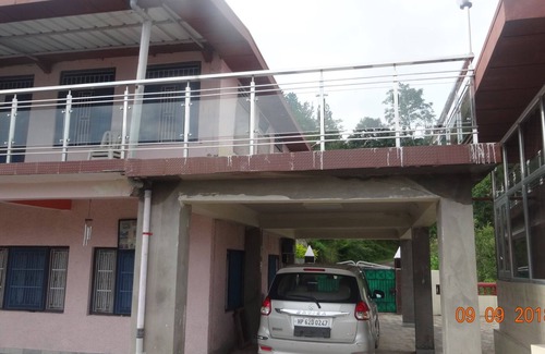 Shimla House | Independent Floor Near Shimla Airport With Natural Views