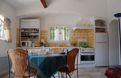 Auribeau-sur-Siagne Cottage | Independent cottage 4 people in Auribeau/Siagne with barbecue terrace