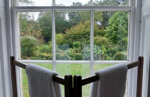 Corfe House | Independent Garden Wing of Dorset country house