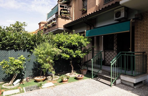 Zona XXXII Acilia Nord Apartment | Independent house between sea and city - A/C - Wi-fi - Free Parking