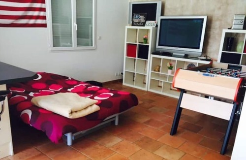Attignat Apartment | Independent house of 60m2 quiet
