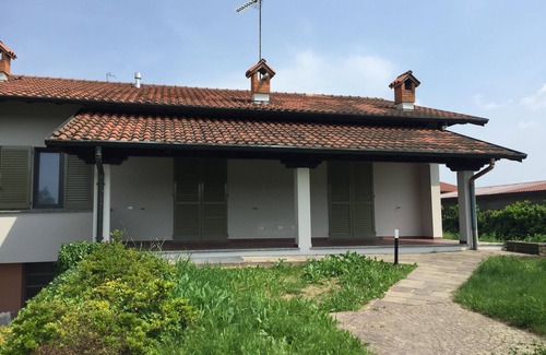 Alzate Brianza Villa | INDEPENDENT VILLA IN THE HEART OF BRIANZA