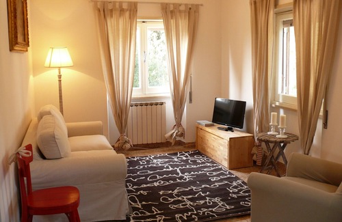 Mentana House | Independent villa with swimming pool Aleanto