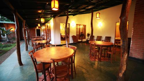Moragaswewa Resort | Indi Rose Garden
