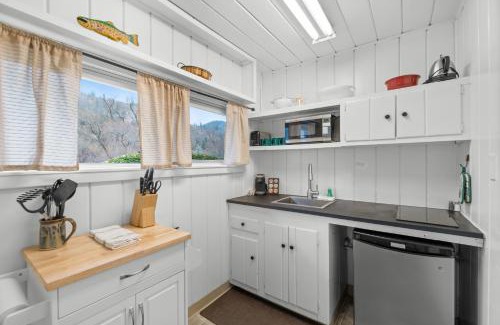 Douglas City Resort | Indian Creek Lodge