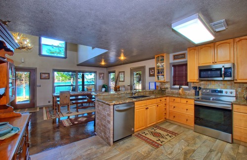 South Toledo Bend Cottage | Indian Creek Villa-South Toledo Bend, TX Lakefront