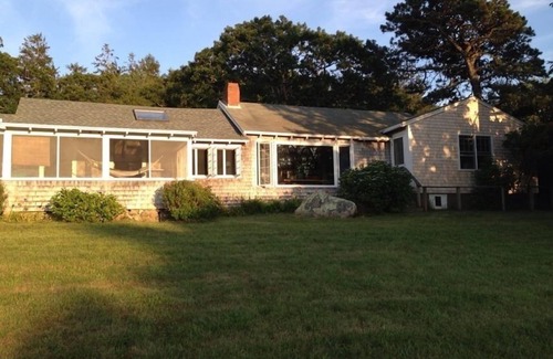 West Tisbury House | Indian Hill /Cedar Tree Neck /Private Beach