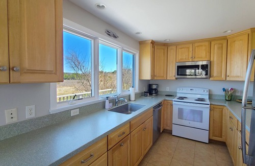 Indian Neck Heights House | Indian Neck 2BD-Chipman's Cove Water Views, Less than 0.2 Mi to Burton Baker Beach, A/C