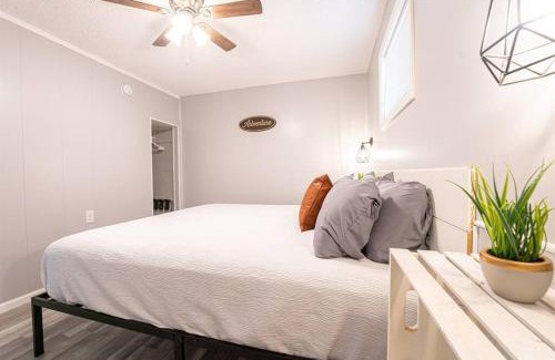 Indian Point Ski Chalet | Indian Point Villa#6 at Tribesman Resort on Table Rock Lake near Silver Dollar City, Branson