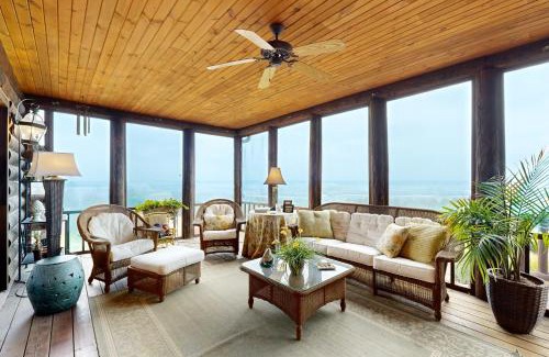 Orange Prairie House | Indian Ridge
