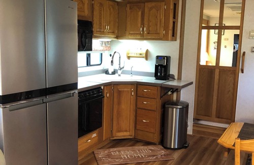 Indian River Cabin | Indian River (Michigan largest Inter Water Way)