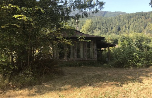 Port Angeles Apartment | Indian Valley Rustic Cabin