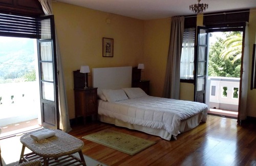 Malleza Villa | Indian villa, large garden and swimming pool, for large groups, 30 m from the beaches