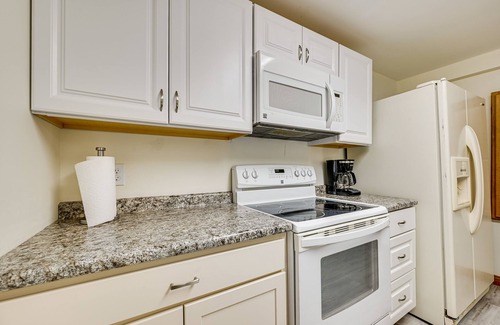 Saint Anthony Apartment | Indiana Studio 6 Miles to Downtown Huntingburg