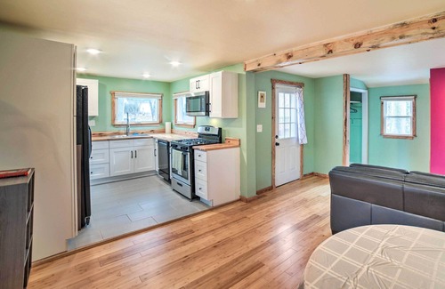 Valparaiso Cottage | Indiana Vacation Rental Near Lake Michigan