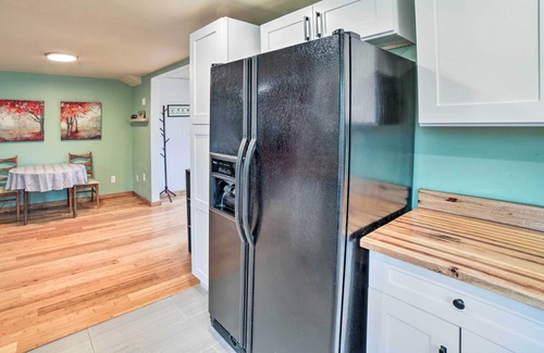 Valparaiso Cottage | Indiana Vacation Rental Near Lake Michigan