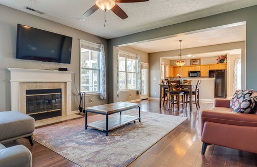 Indianapolis House | Indianapolis Home w/Patio & Community Pool!