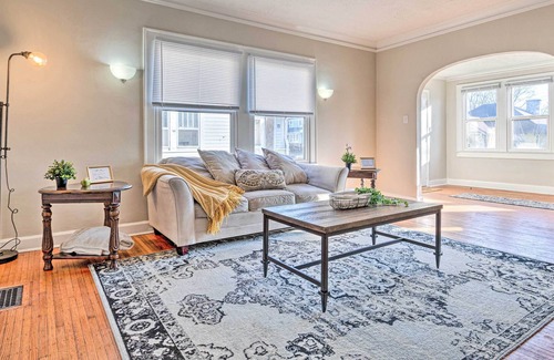 Meridian-Kessler House | Indianapolis Townhome ~ 5 Mi to Downtown!