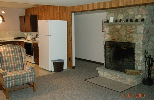 Wakefield Ski Chalet | Indianhead Village/Blackjack Wildernest II- lower level Unit of Wildernest I