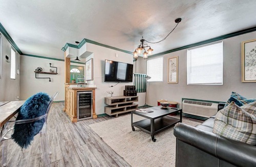 Central Oklahoma City House | Indie Escape-2 in 1- stone’s throw to the Plaza