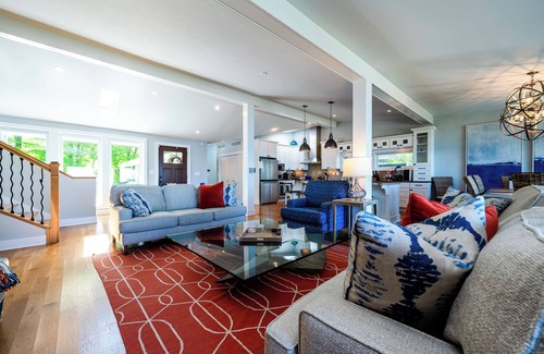 Lake Michigan Beach Cottage | Indigo Dunes - Professionally Decorated. Large beach for summer 2024