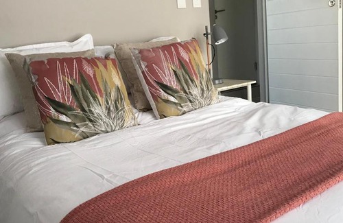 Vermont Apartment | Indigo Place - Gold