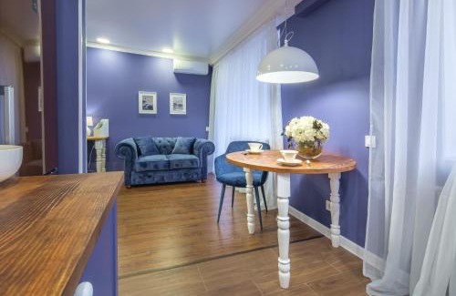 Dzerzhyns'kyi District Apartment | "Indigo"