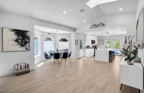 Bermuda Dunes House | Indio Desert Getaway! Modern Luxurious House w/4-bedrooms, Comfort Style & Charm