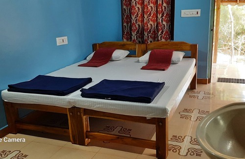 Gokarna Bed & Breakfast | Indipendent Beach view cottages