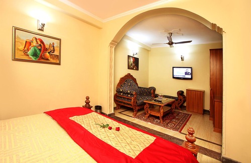 Vasant Kunj Hotel | Indira International Inn